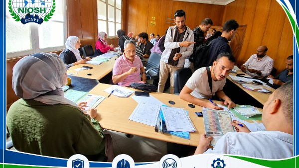  التقديم للالتحاق ببرامج الدبلوم والماجستير المهني 