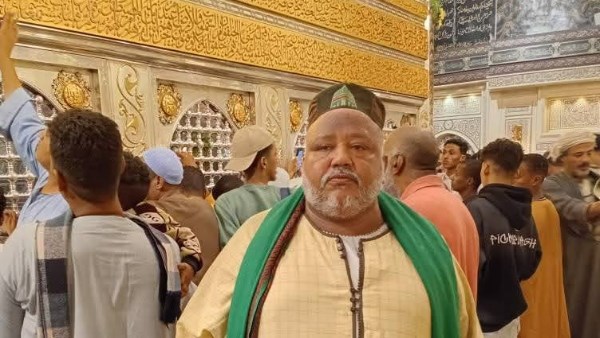 عم هاشم من أقدم خدام ساحة سيدي أبو الحجاج الأقصري