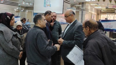 جانب من جولة المحافظ 