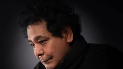 للفنان الكبير محمد منير