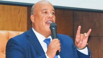 أيمن العشري رئيس غرفة القاهرة 