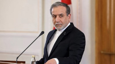 وزير الخارجية الإيراني: لن نتنازل عن حقنا في تخصيب اليورانيوم 