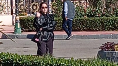 رنا رئيس في جنازة والد مي عمر 