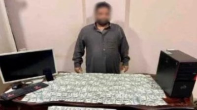 القبض على شخص متخصص بتزوير الأوراق الرسمية والعملات الأجنبية بالإسماعيلية