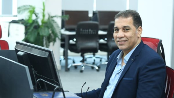 الكاتب الصحفي عصام عابدين