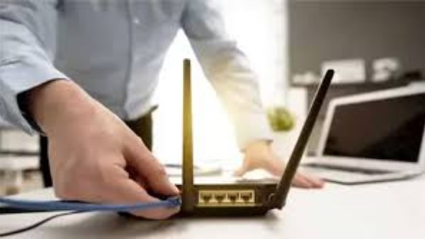  باقات الإنترنت الأرضي والمحمول في مصر