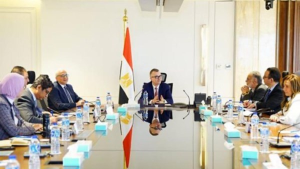 جانب من اجتماع قيادات الوزارة لمتابعة موقف تنفيذ الخطة السنوية وخطة المدى المتوسط