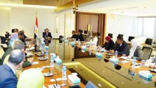 جانب من اجتماع قيادات الوزارة