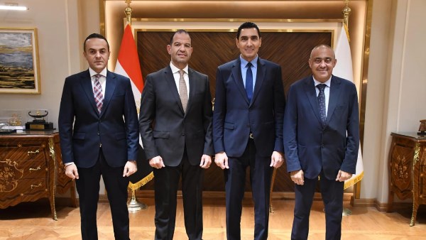 وزير الشباب والرياضة