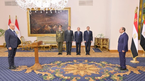 محافظ الاسكندرية الجديد يؤدي اليمين الدستوري أمام   رئيس الجمهورية