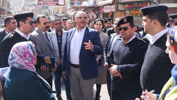 جانب من جولة المحافظ 