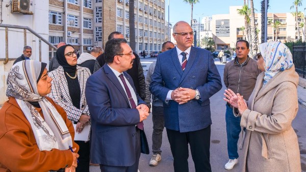 جانب من جولة محافظ الإسكندرية ورئيس الجامعة