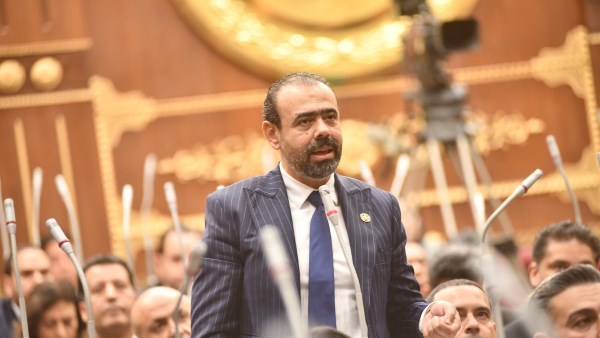 الدكتور نور الدين مصطفى