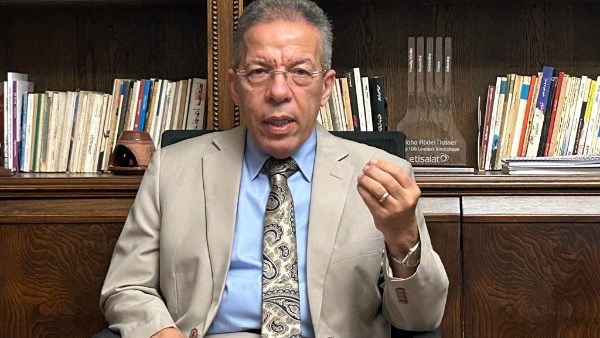  الدكتور أسامة عبد الحي، نقيب أطباء مصر