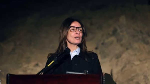 وزيرة الثقافة