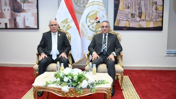 النائب العام يزور وزير العدل لتهنئته بتوليه منصبه