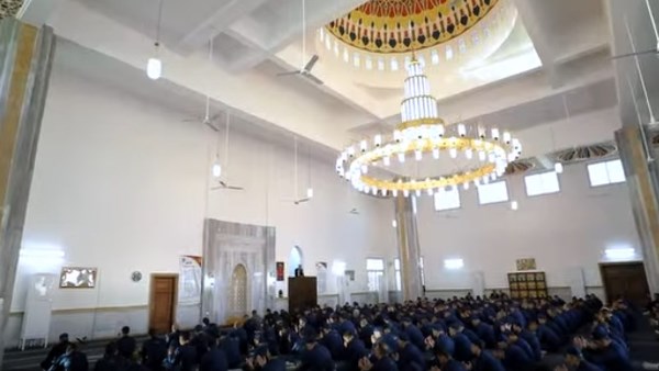  الداخلية تنظم ندوات دينية لنزلاء مراكز الإصلاح والتأهيل