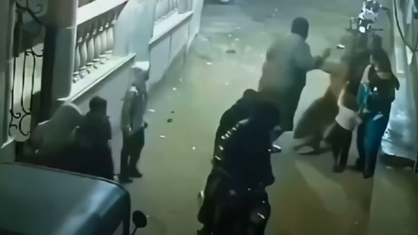 الأمن يفحص فيديو اعتداء شخص على سيدة بسلاح أبيض في أوسيم