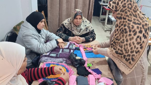 ورشة عمل لإعادة تدوير القماش والبلاستيك 