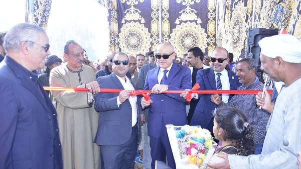 محافظ الأقصر يفتتح محطة صرف صحي الموامود 