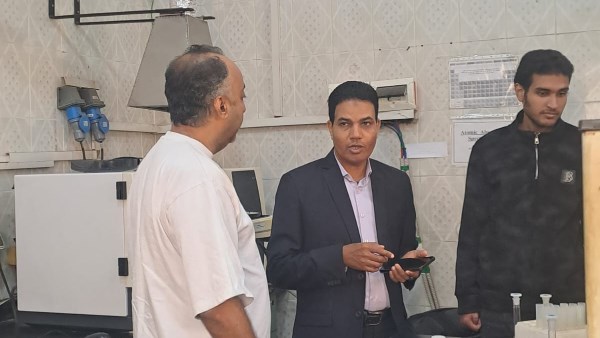 وكيل وزارة الصحة بالاقصر يتفقد المعمل المشترك 