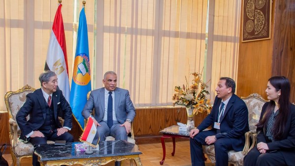 رئيس جامعة طنطا ورئيس جامعة ناجويا الياباني 