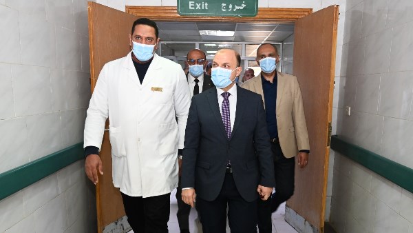 جولة محافظ الغربية بمستشفى كفر الزيات العام