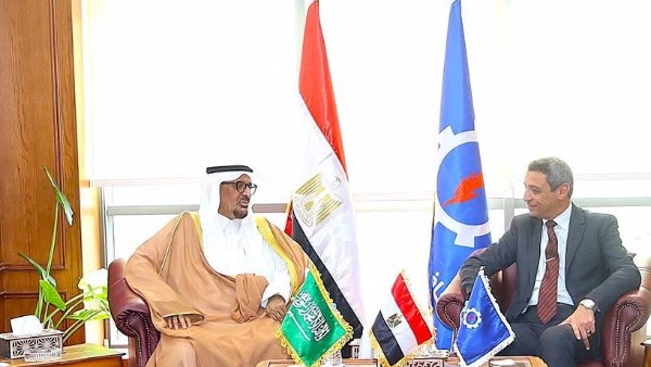 محافظ السويس يستقبل القنصل السعودي