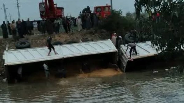 انقلاب تريلا بدمنهور 