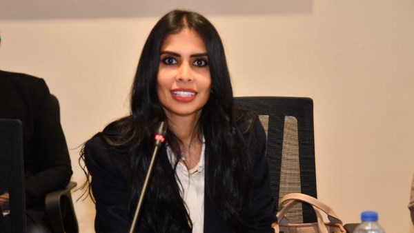 هايدي المغازي تتقدم بطلب لإضافة اللغة العربية لمجموع طلاب الشهادات الأجنبية