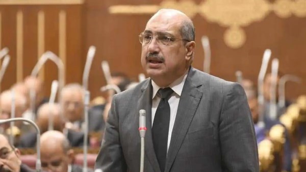 النائب إيهاب وهبة يطالب بوقفة مع شروط وتنسيق القبول في كليات الطب 