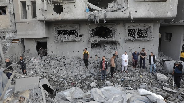 الخروقات لا تتوقف.. مقتل 18 فلسطينيًا نتيجة لعمليات قصف الجيش الإسرائيلي