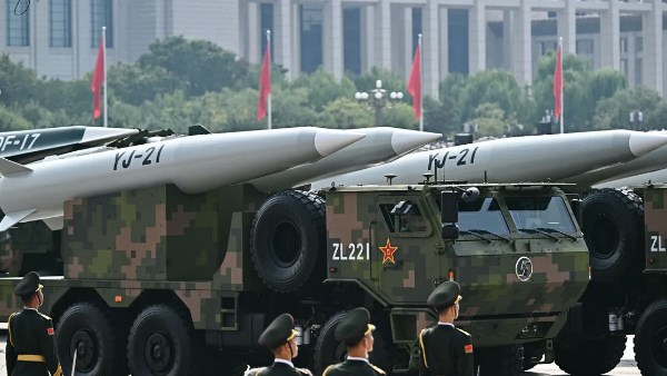 موسكو يتبعها بكين.. إيران تقترب من إبرام صفقة عسكرية جديدة مع الصين