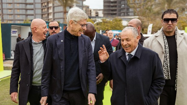 هاني أبو ريدة وأرسين فينجر