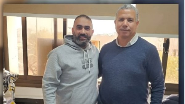 أحمد شعلان وحسن عابد المدير التنفيذي لاتحاد الطائرة