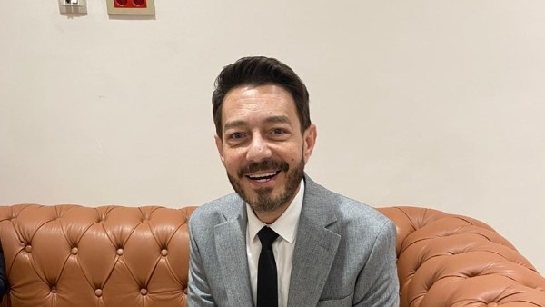 الفنان أحمد زاهر 