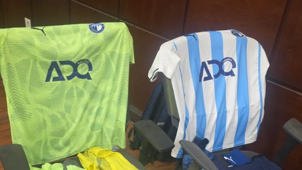 قميص بيراميدز