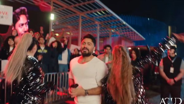 الفنان تامر حسني