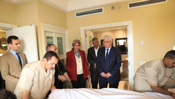  الدكتور أيمن عاشور - وزير التعليم العالي والبحث العلمي