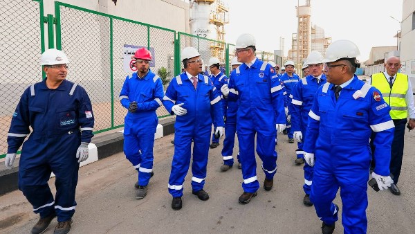وزير البترول يتفقد شركة القاهرة لتكرير البترول ويشدد على السلامة