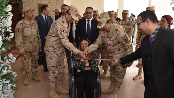  القومي للأشخاص ذوي الإعاقة والدفاع الشعبي والعسكري يفتتحان أول معرض للمشغولات اليدوية