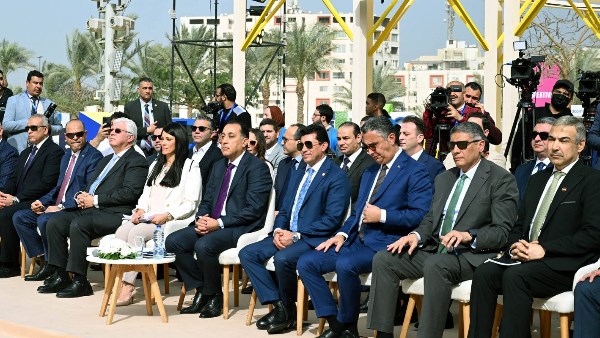 الدكتور مصطفى مدبولي - رئيس مجلس الوزراء