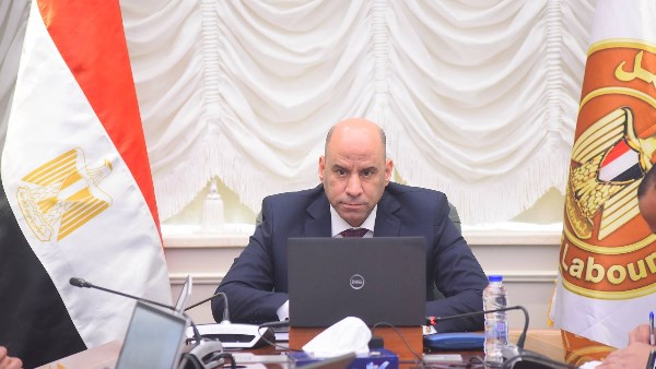 وزير العمل  - حسن رداد