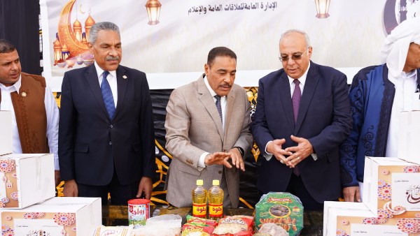  توزيع 2000 كرتونة مواد غذائية لدعم الأسر الأولى بالرعاية قبل رمضان