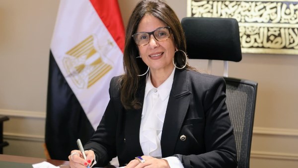  الدكتورة جيهان زكي - وزيرة الثقافة