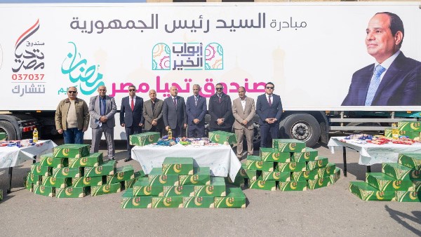 محافظ القاهرة يستقبل قوافل "أبواب الخير" لدعم الأسر الأولى بالرعاية في الأسمرات 