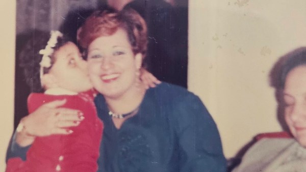 نورهان ووالدتها الراحلة