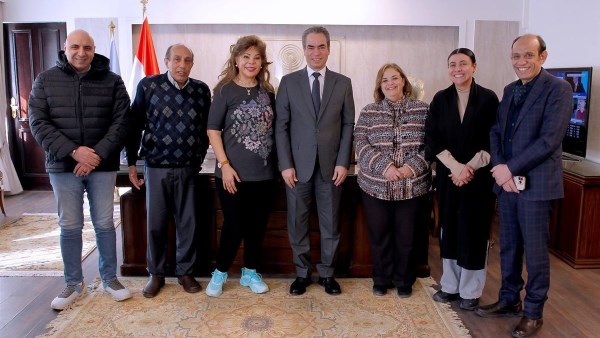 فريق عمل مسلسل أوضتين وصالة