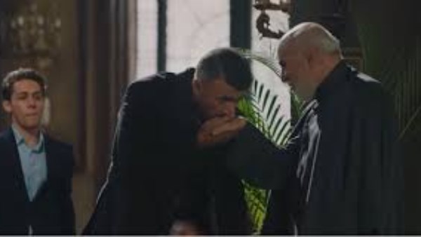 أحمد العوضي وطارق الدسوقي من الحلقة الأولى من مسلسل علي كلاي