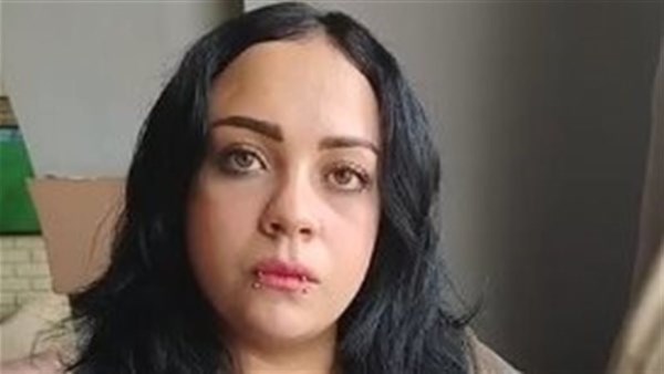 «فتاة الأتوبيس» تروي تفاصيل الاعتداء عليها: تحرش وملاحقة ورشق بالحجارة